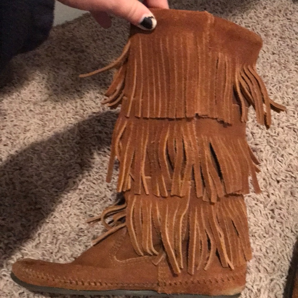 mid calf minnetonka
